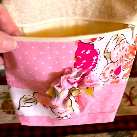 Handmade Cotton Crossbody Bag with Magnetic Snap Closure And Shabby Chic Flower - Picture 6 of 9